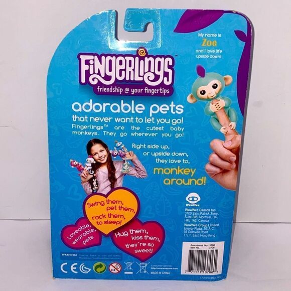 WowWee Fingerlings Interactive Pet Baby Monkey Zoe With Bonus Stand Green NWT - Picture 2 of 8